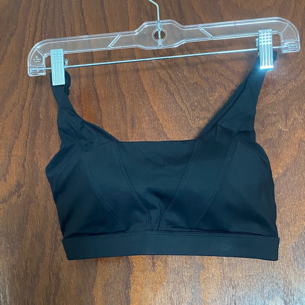 Fabric women’s size small athletic bra.